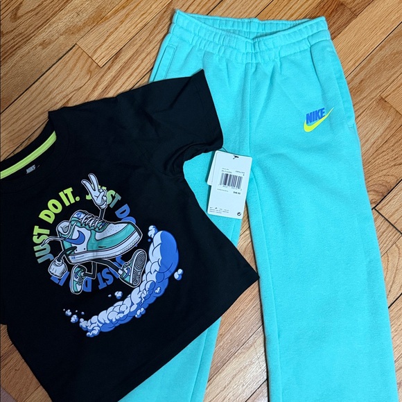 Nike Kids Black Tee and Aqua Joggers Set - Picture 3 of 4